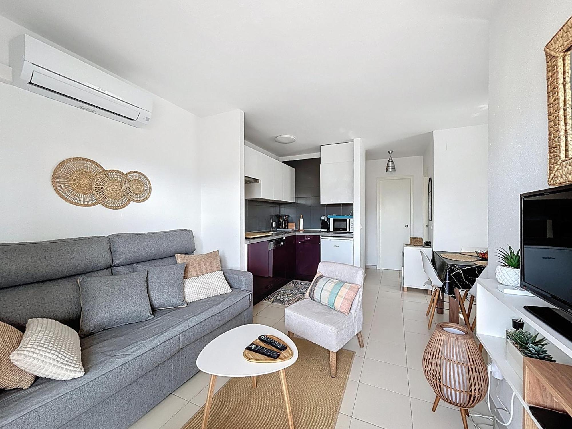 Sol Y Playa 4 1 Piso Muy Bonito Y Reformado Apartment Roses Exterior photo